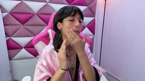 Snapshot of dani_dream chatting on 17, 2, 2026 dani_dream online show from 17, 2, 2026