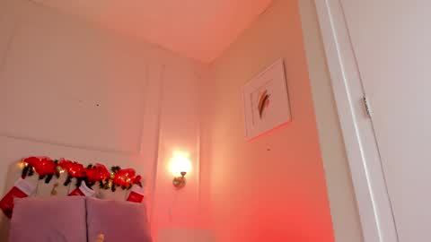 Hi I am Dani online show from 4, 12, 2024