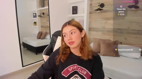 Snapshot of daniand_ chatting on 5, 12, 2025 D A N I A online show from 5, 12, 2025