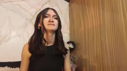 DANI independent model IG online show from 15, 10, 2025