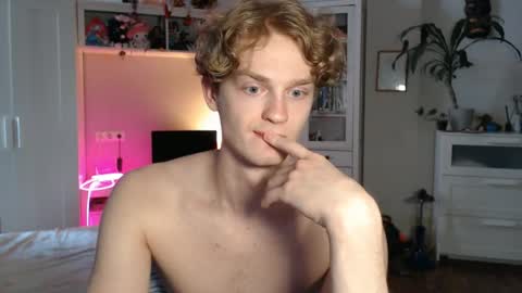 Snapshot of daniel_yumm chatting on 25, 5, 2026 Daniel online show from 25, 5, 2026
