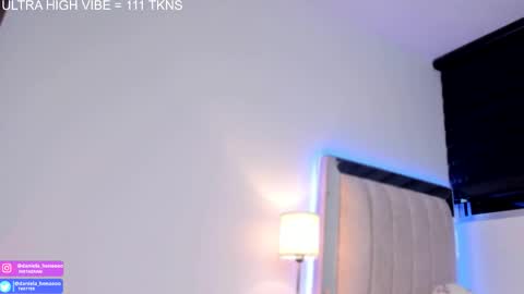  independent model   online show from 7, 10, 2025