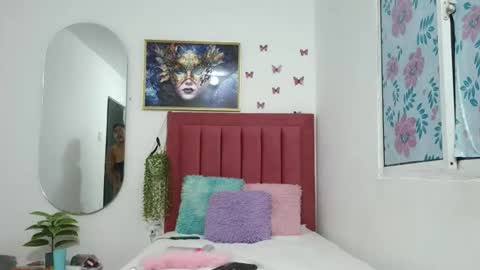 daniela_lan online show from 9, 11, 2025