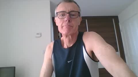 danielcoxone online show from 26, 2, 2025