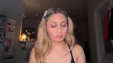 daniellarae1 online show from 9, 4, 2026