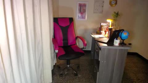 Angie online show from 9, 3, 2026