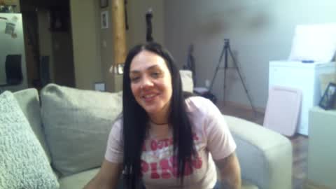 Snapshot of danifunderburg86 chatting on 25, 2, 2025 DaniLove online show from 25, 2, 2025