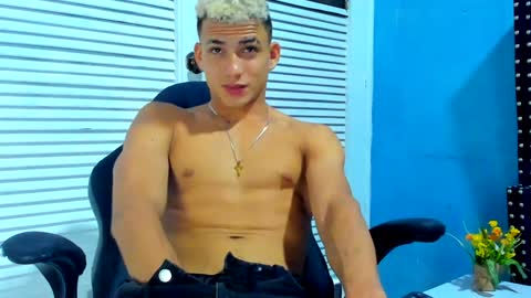 Snapshot of danii_scot chatting on 28, 12, 2024 Dani online show from 28, 12, 2024