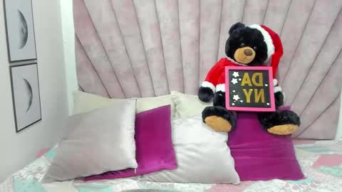 DaniiBelluci  online show from 4, 12, 2025