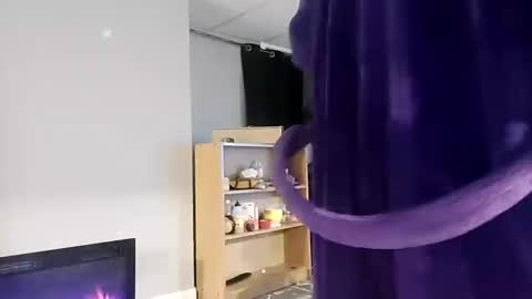 Snapshot of danimal5000 chatting on 4, 10, 2025 danimal5000 online show from 4, 10, 2025