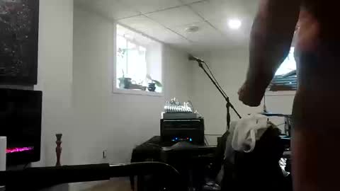 Snapshot of danimal5000 chatting on 10, 10, 2025 danimal5000 online show from 10, 10, 2025