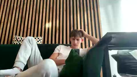 danio hot online show from 17, 12, 2025