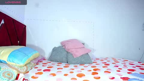 danisabrownn online show from 19, 12, 2024