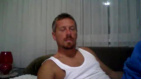 Snapshot of danisami12345 chatting on 27, 10, 2025 daniel online show from 27, 10, 2025