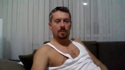 Snapshot of danisami12345 chatting on 21, 12, 2025 daniel online show from 21, 12, 2025