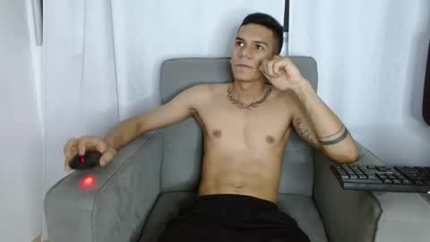 Snapshot of danisex_1 chatting on 26, 4, 2026 danisex_1 online show from 26, 4, 2026