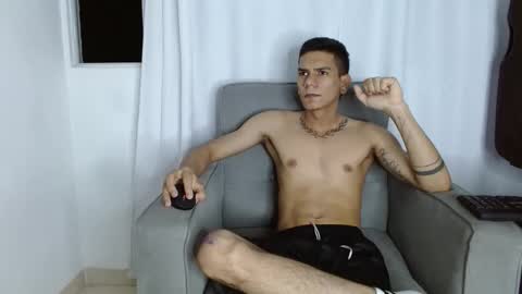 Snapshot of danisex_1 chatting on 2, 5, 2026 danisex_1 online show from 2, 5, 2026