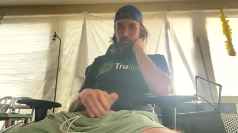 Snapshot of daniszyramaer chatting on 4, 2, 2025 ZyRaMaxx online show from 4, 2, 2025