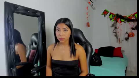 danka_smith online show from 9, 10, 2025