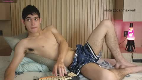 Snapshot of danmaxwell_ chatting on 10, 4, 2026 Dan maxwell online show from 10, 4, 2026