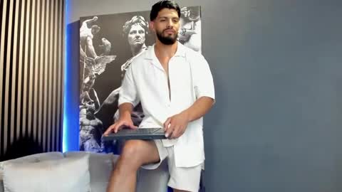 Snapshot of dann_saenz chatting on 1, 1, 2025 Dann saenz online show from 1, 1, 2025