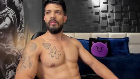 Snapshot of dann_saenz chatting on 23, 1, 2025 Dann saenz online show from 23, 1, 2025