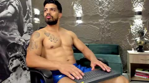 Snapshot of dann_saenz chatting on 27, 2, 2025 Dann saenz online show from 27, 2, 2025