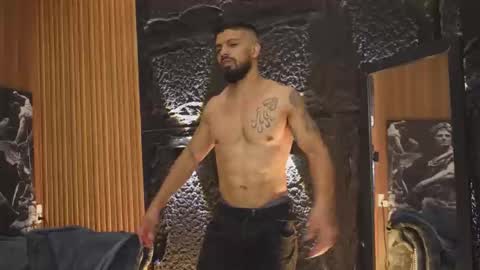 Snapshot of dann_saenz chatting on 12, 10, 2025 Dann saenz online show from 12, 10, 2025