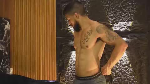 Snapshot of dann_saenz chatting on 22, 10, 2025 Dann saenz online show from 22, 10, 2025