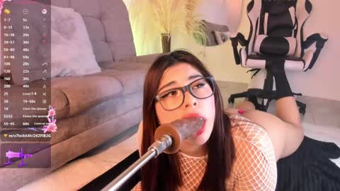 danna_adams1 online show from 28, 2, 2025