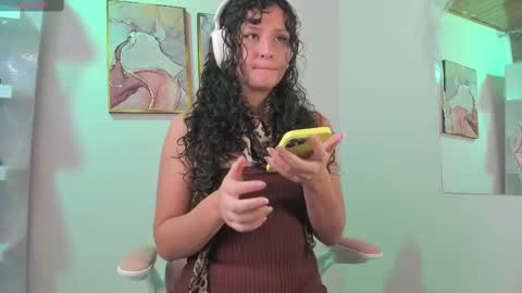 Danna Lovs online show from 3, 3, 2025
