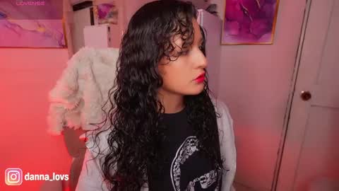 Danna Lovs online show from 7, 5, 2026