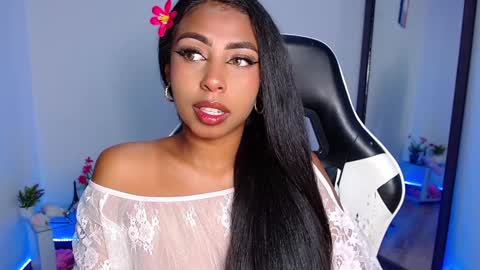 Snapshot of danna_schmidt23 chatting on 20, 12, 2024 Danna online show from 20, 12, 2024