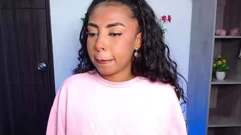 Snapshot of danna_schmidt23 chatting on 3, 10, 2025 Danna online show from 3, 10, 2025