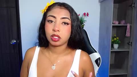 Snapshot of danna_schmidt23 chatting on 7, 10, 2025 Danna online show from 7, 10, 2025