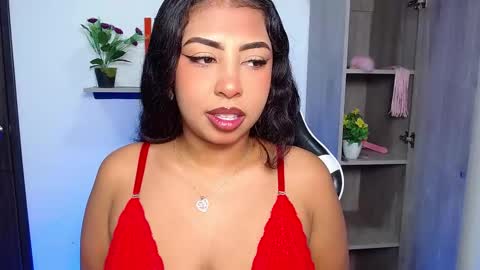 Snapshot of danna_schmidt23 chatting on 7, 11, 2025 Danna online show from 7, 11, 2025