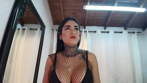Danna Berlin  online show from 5, 1, 2025