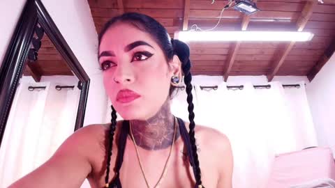 Danna Berlin  online show from 8, 1, 2025