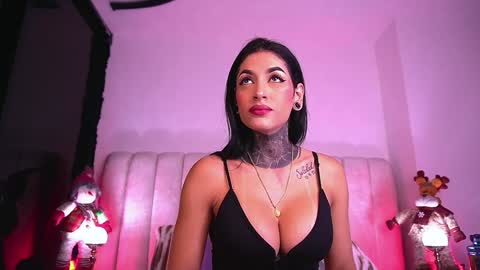 Danna Berlin  online show from 8, 11, 2025