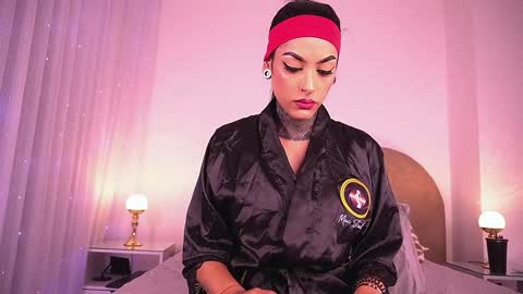 Danna Berlin  online show from 12, 11, 2025