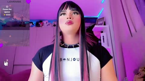 dannadolls online show from 9, 5, 2026