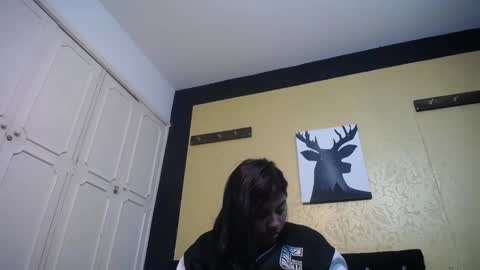 Danna Garza online show from 5, 1, 2025