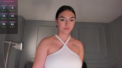 Danna Gibbs online show from 5, 2, 2025