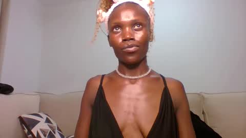 dannamikayla online show from 5, 12, 2025