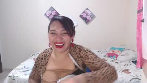 dannamomcerratt online show from 13, 6, 2026