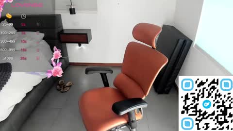 DANNI DANIELS online show from 4, 12, 2024