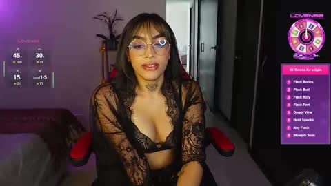 Snapshot of dannielle_ chatting on 12, 9, 2025    online show from 12, 9, 2025