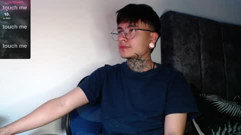 Snapshot of dannteftm chatting on 6, 4, 2026 DANNTE online show from 6, 4, 2026