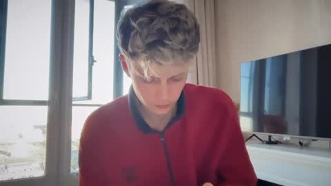 Snapshot of danny_love01 chatting on 8, 4, 2026 danny online show from 8, 4, 2026