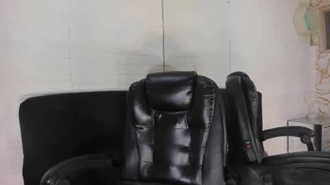 Snapshot of danny_lux chatting on 21, 5, 2026 Danny online show from 21, 5, 2026
